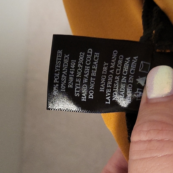 Hot Mustard/Gold Skort with Detail Buckle NWT - Picture 5 of 5